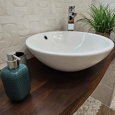 The Holes سان ميغيل ذي أبونا